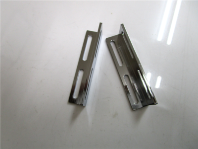 アルミ製アングルへのニッケルクロムメッキ加工｜大阪市