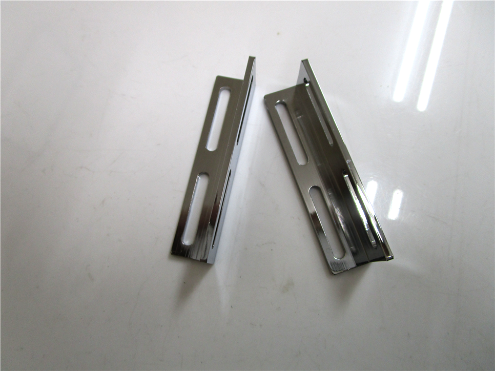 アルミ製アングルへのニッケルクロムメッキ加工|大阪市