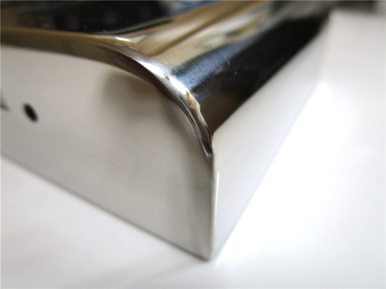 ステンレス製ケースカバーへの＃400研磨加工 ｜ 大阪府